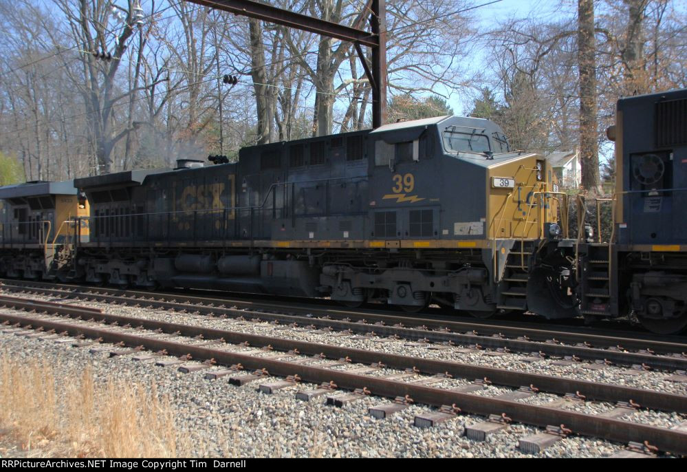 CSX 39 on M404